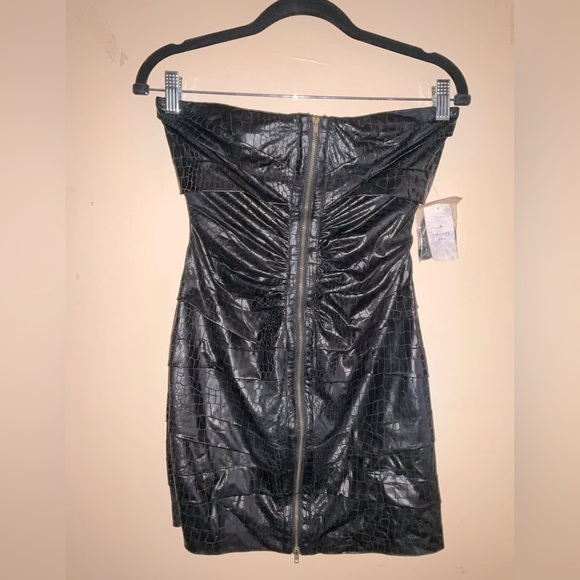 Forever 21: Black Faux Croc Print Zip Front Tube Dress | Size M - Picture 4 of 8